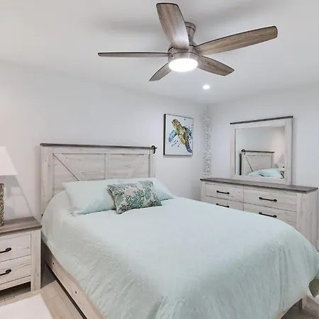 A Little Beach Of Heaven- Beachfront Condo